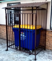 Ограждение мусорного контейнера  с крышей (артикул-ОМ01)