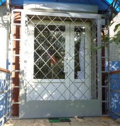 Дверь-решетка по индивидуальному заказу