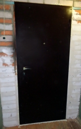 Дверь входная металлическая с ламинатом