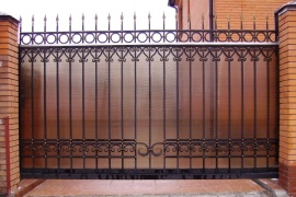 Откатные ворота с ковкой и поликарбонатом (Артикул СОВ-06)