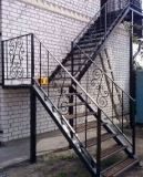 Лестницы металлическе входные, уличные